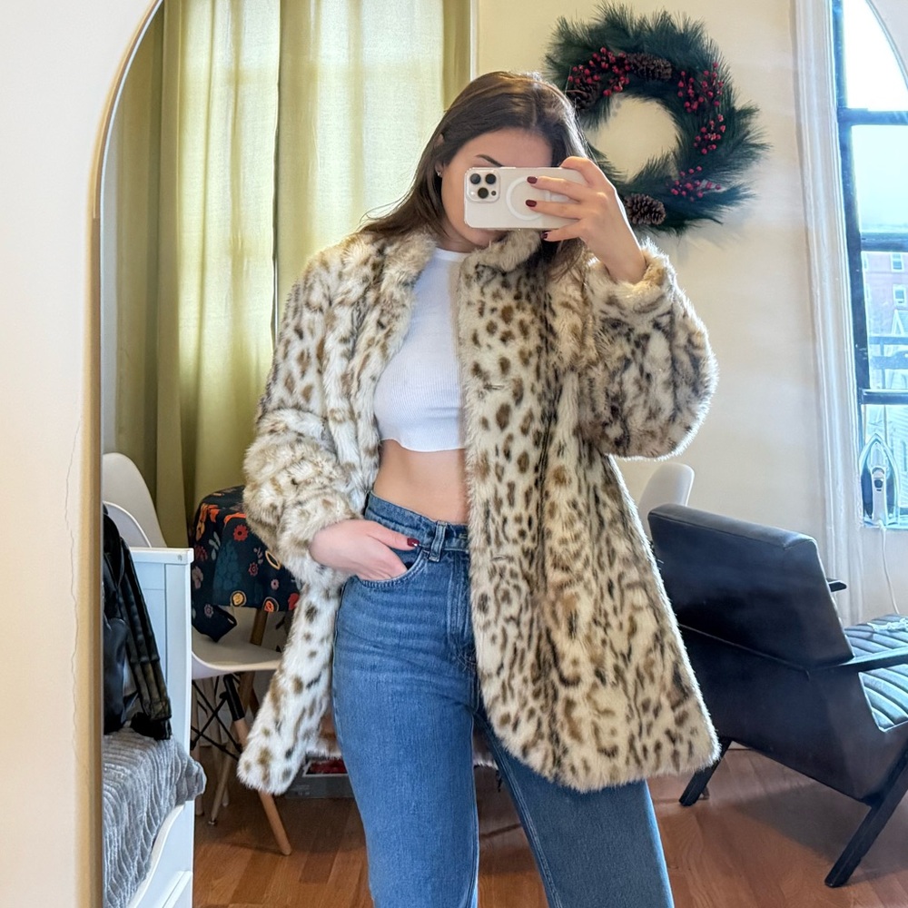 Leopard print vintage fur